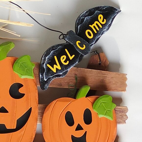 ADORABLE Friendly Pumpkin Welcome Sign Halloween Door Sign Bat Pumpkin Fence - Picture 3 of 3